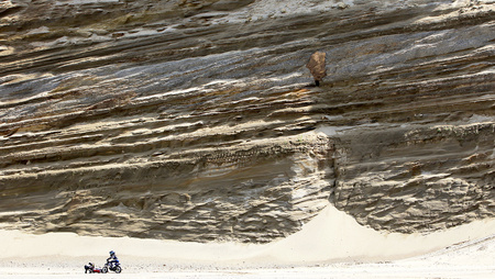 p76-77_-_5.jpg